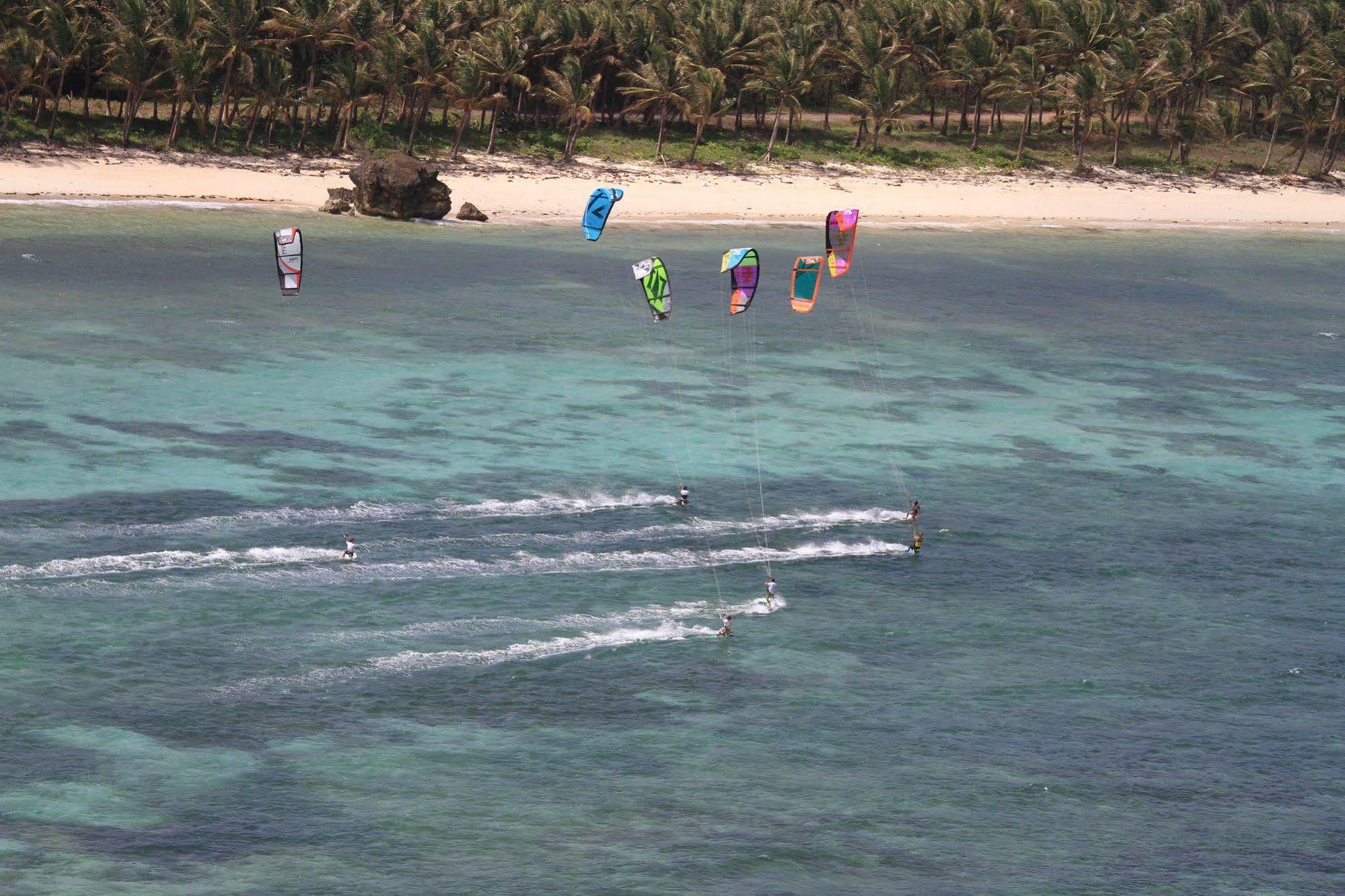 Mangoriders Beach Club Caticlan Exteriör bild